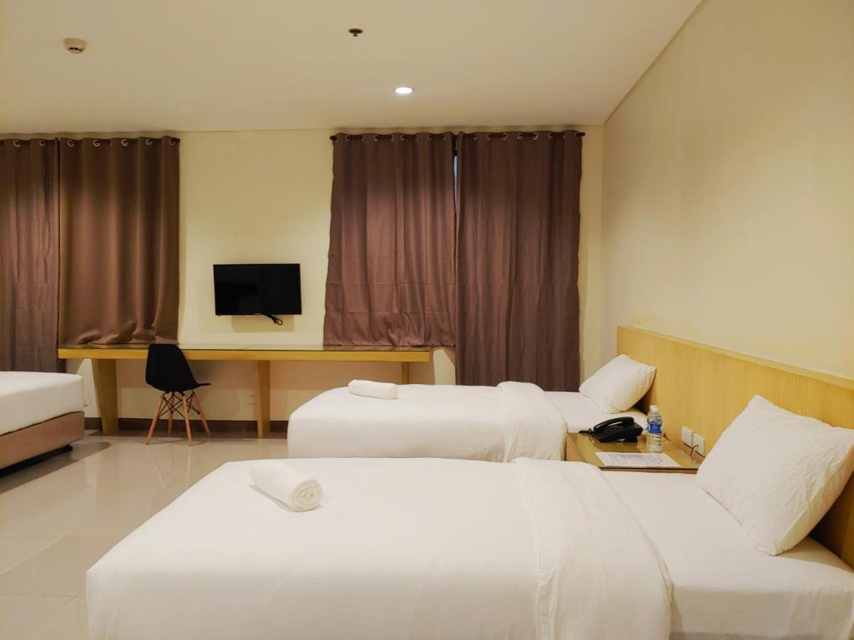 Kaizen Suites Manila Exterior foto